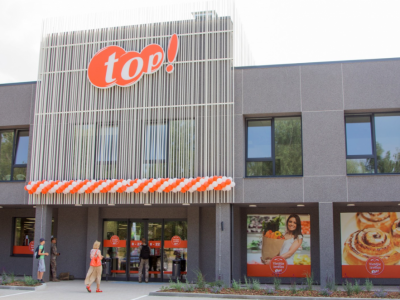 Yhtiön LPB:n uuden myymälän "top!" Ādažissä